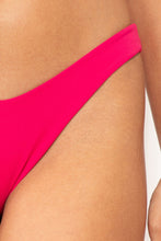 Carica l'immagine nel visualizzatore di Gallery, Image 06: Wednesday In Hawaii By Rio De Sol Slip Bottom Guava Kai