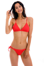 Carica l'immagine nel visualizzatore di Gallery, Model Front: Rio De Sol Slip Bottom Cotele-Tomate Rio