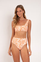 Carica l'immagine nel visualizzatore di Gallery, Model Front: Rio De Sol Reggiseno Top Sahari Mary