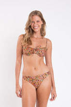 Carica l'immagine nel visualizzatore di Gallery, Model Front: Rio De Sol Slip Bottom Bouquet Essential-Comfy