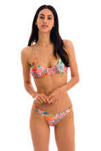Carica l'immagine nel visualizzatore di Gallery, Model Front: Rio De Sol Reggiseno Top Frutti Bralette