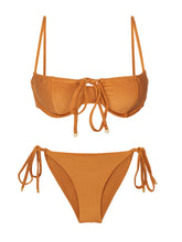 Carica l'immagine nel visualizzatore di Gallery, Product Front: Rio De Sol Completo Set Shimmer-Nocciola Balconet-Tie Cheeky-Tie-Gold
