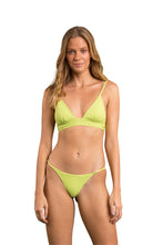 Carica l'immagine nel visualizzatore di Gallery, Model Front: Rio De Sol Completo Set Bora-Citrus Tri-Cos Cheeky-Fixa