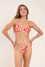 Carica l'immagine nel visualizzatore di Gallery, Model Front: Rio De Sol Reggiseno Top Mirage Paola