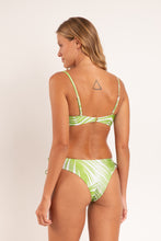 Carica l'immagine nel visualizzatore di Gallery, Model Back: Rio De Sol Slip Bottom Palms Lola