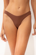 Carica l'immagine nel visualizzatore di Gallery, Gallery: Rio De Sol Slip Bottom Sand-Cappuccino Nara