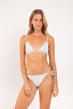 Carica l'immagine nel visualizzatore di Gallery, Model Front: Rio De Sol Slip Bottom Linea-White Ibiza-Comfy