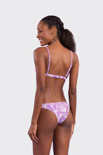 Carica l'immagine nel visualizzatore di Gallery, Model Back: Rio De Sol Slip Bottom Trail-Purple Essential