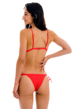 Carica l'immagine nel visualizzatore di Gallery, Model Back: Rio De Sol Slip Bottom Cotele-Tomate Rio