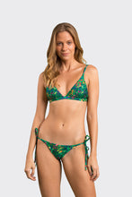 Carica l'immagine nel visualizzatore di Gallery, Model Front: Rio De Sol Completo Set Wilds Tri-Fixo Cheeky-Tie