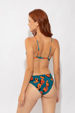 Carica l'immagine nel visualizzatore di Gallery, Model Back: Rio De Sol Slip Bottom Luma Essential-Comfy