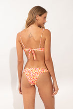 Carica l'immagine nel visualizzatore di Gallery, Model Back: Rio De Sol Slip Bottom Ditsy-Butter Leblon