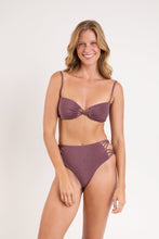 Carica l'immagine nel visualizzatore di Gallery, Model Front: Rio De Sol Completo Set Malibu-Ebano Bandeau-Iris Highwaist-Spin-Iris