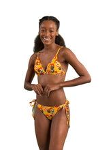 Carica l'immagine nel visualizzatore di Gallery, Model Front: Rio De Sol Slip Bottom Stories Cheeky-Micro