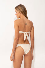 Carica l'immagine nel visualizzatore di Gallery, Model Back: Rio De Sol Slip Bottom Malibu-Natural Baobi