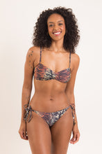 Carica l'immagine nel visualizzatore di Gallery, Model Front: Rio De Sol Slip Bottom Cobra Ibiza-Comfy
