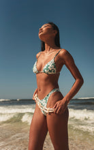 Carica l'immagine nel visualizzatore di Gallery, Image 09: Wednesday In Hawaii By Rio De Sol Reggiseno Top Pua-Valley Ana