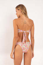 Carica l'immagine nel visualizzatore di Gallery, Model Back: Rio De Sol Completo Set Ditsy-Sky Mavi Baobi