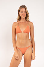 Carica l'immagine nel visualizzatore di Gallery, Model Front: Rio De Sol Slip Bottom Sand-Argila Cheeky-Aya