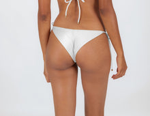 Carica l'immagine nel visualizzatore di Gallery, Image 06: Rio De Sol Slip Bottom Shimmer-White Cheeky-Rope