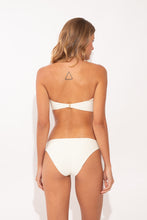 Carica l'immagine nel visualizzatore di Gallery, Model Back: Rio De Sol Reggiseno Top Junco-Offwhite Sara