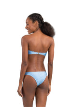 Carica l'immagine nel visualizzatore di Gallery, Model Back: Rio De Sol Reggiseno Top Shimmer-Baltic-Sea Bandeau-Joy