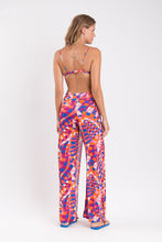 Carica l'immagine nel visualizzatore di Gallery, Model Back: Rio De Sol Pantaloni Da Spiaggia Funny Wide Pants