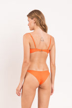 Carica l'immagine nel visualizzatore di Gallery, Model Back: Rio De Sol Slip Bottom Dende Cheeky-Crispy
