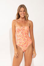 Carica l'immagine nel visualizzatore di Gallery, Model Front: Rio De Sol Intero Ditsy-Butter Julia