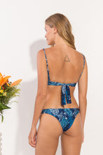 Carica l'immagine nel visualizzatore di Gallery, Model Back: Rio De Sol Slip Bottom Reef Essential