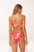 Carica l'immagine nel visualizzatore di Gallery, Model Back: Wednesday In Hawaii By Rio De Sol Completo Set Pua-Guava Lani Waikiki