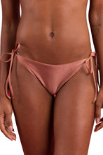 Carica l'immagine nel visualizzatore di Gallery, Gallery: Rio De Sol Slip Bottom Shimmer-Copper Ibiza-Comfy
