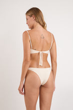 Carica l'immagine nel visualizzatore di Gallery, Model Back: Rio De Sol Slip Bottom Malibu-Natural Essential-Iris