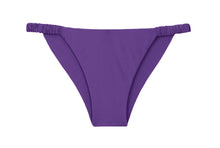 Carica l'immagine nel visualizzatore di Gallery, Product Front: Rio De Sol Slip Bottom Amuleto Cheeky-Crispy