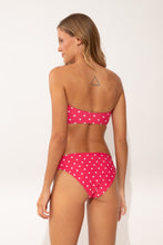 Carica l'immagine nel visualizzatore di Gallery, Model Back: Wednesday In Hawaii By Rio De Sol Completo Set Kiko-Guava Lani Waikiki