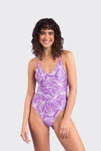 Carica l'immagine nel visualizzatore di Gallery, Model Front: Rio De Sol Intero Trail-Purple Hype