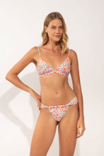 Carica l'immagine nel visualizzatore di Gallery, Model Front: Rio De Sol Reggiseno Top Ditsy-Sky Tri-Fixo