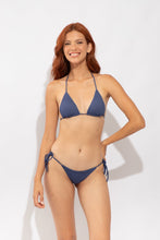 Carica l'immagine nel visualizzatore di Gallery, Model Front: Rio De Sol Reggiseno Top Carmel-Blue Tri-Inv