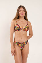 Carica l'immagine nel visualizzatore di Gallery, Model Front: Rio De Sol Reggiseno Top Fiore Tri-Fixo