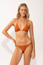 Carica l'immagine nel visualizzatore di Gallery, Model Front: Rio De Sol Completo Set Ferrugo Tri-Aya Cheeky-Aya