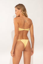Carica l'immagine nel visualizzatore di Gallery, Model Back: Rio De Sol Reggiseno Top Drift-Butterglow Sara