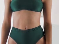 Carica e avvia il video nel visualizzatore di galleria, Video: Rio De Sol Completo Set Palace Bandeau-Reto Hotpants