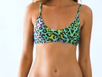 Carica e avvia il video nel visualizzatore di galleria, Video: Rio De Sol Completo Set Morumbi Bralette Essential-Comfy