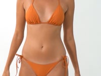 Carica e avvia il video nel visualizzatore di galleria, Video: Rio De Sol Slip Bottom Ocre Lacinho