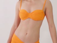 Carica e avvia il video nel visualizzatore di galleria, Video: Rio De Sol Gonna Da Spiaggia Bio-Laranjada Skirt Knot