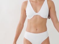 Carica e avvia il video nel visualizzatore di galleria, Video: Rio De Sol Reggiseno Top Sand-White Chantal