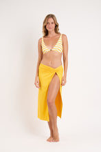 Carica l'immagine nel visualizzatore di Gallery, Model Front: Rio De Sol Gonna Da Spiaggia Bio-Luz-Solar Long Skirt Knot