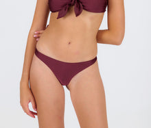 Carica l'immagine nel visualizzatore di Gallery, Gallery: Rio De Sol Slip Bottom Barolo Nice-Fio