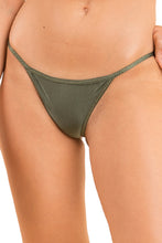 Carica l'immagine nel visualizzatore di Gallery, Gallery: Rio De Sol Slip Bottom Croco California