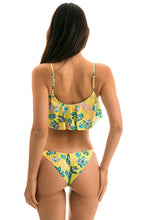 Carica l'immagine nel visualizzatore di Gallery, Model Back: Rio De Sol Slip Bottom Florescer Babado